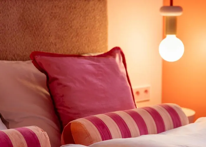 Josef's L Pink Paradise Daire