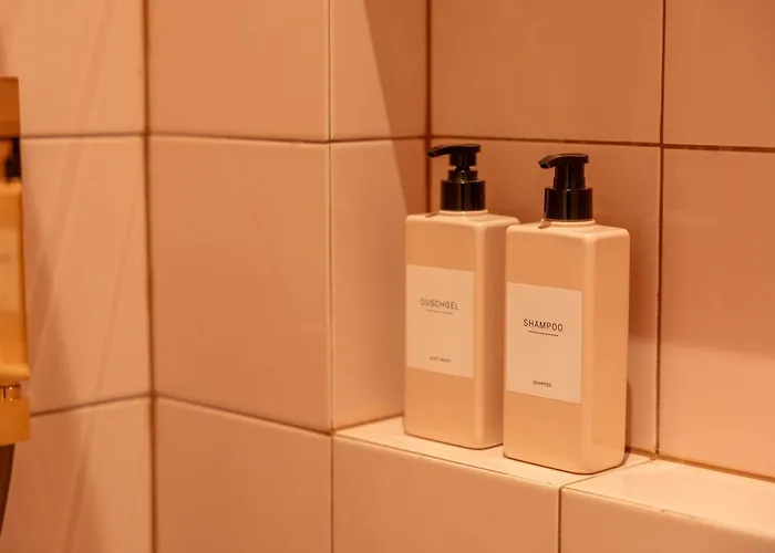 Josef's L Pink Paradise Daire Viyana